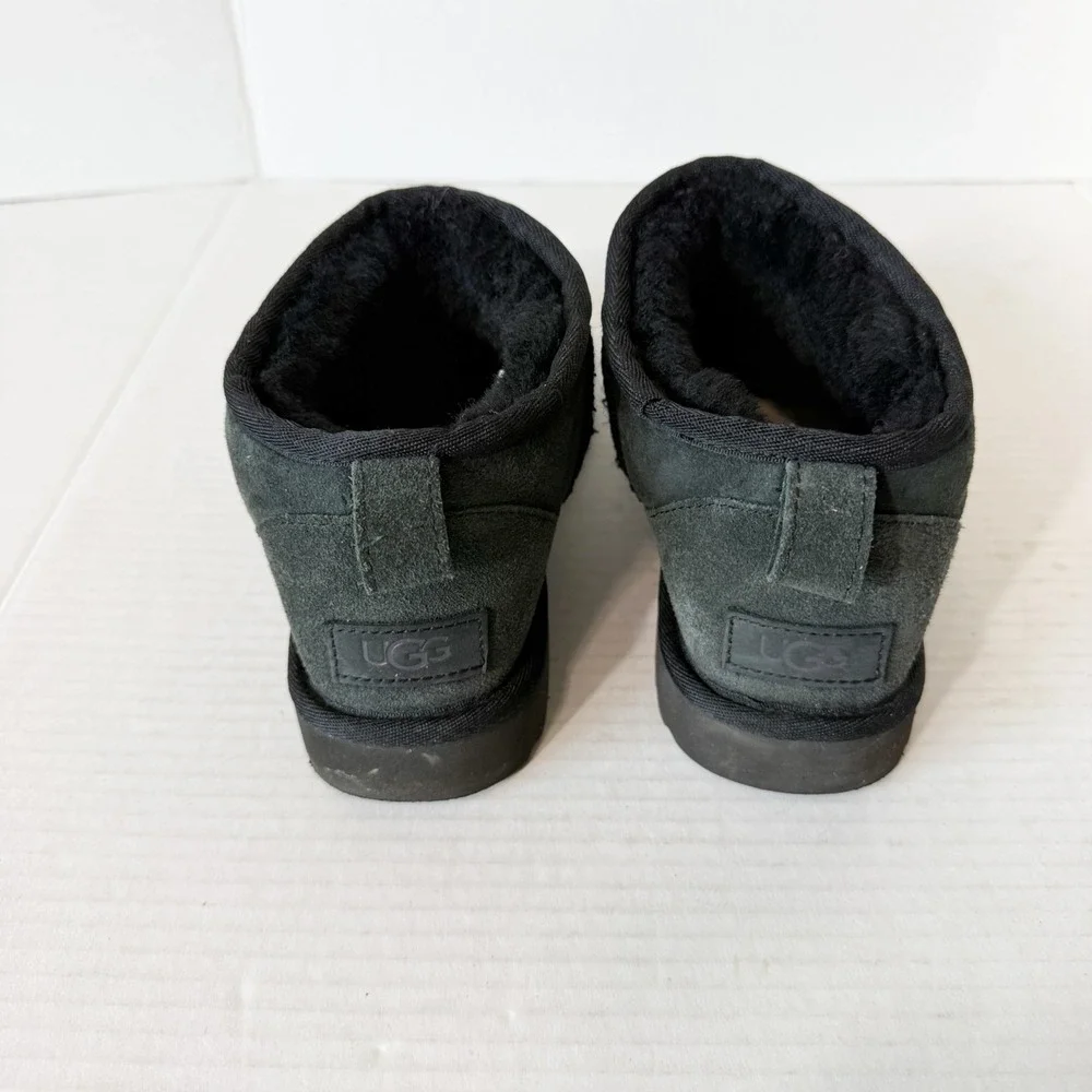UGG women classic